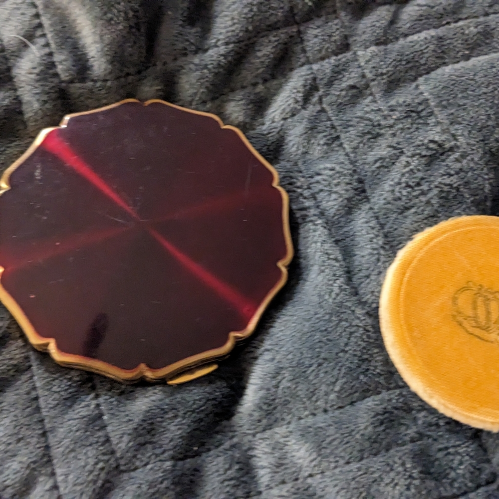 Stratton Compact Mirror - Picture 5 of 11